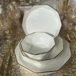 Service  de table octogone gold porcelaine /25 pièces