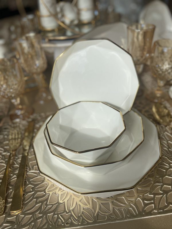 Service  de table octogone gold porcelaine /25 pièces