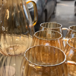 Carafe bombé avec ses tasses gold