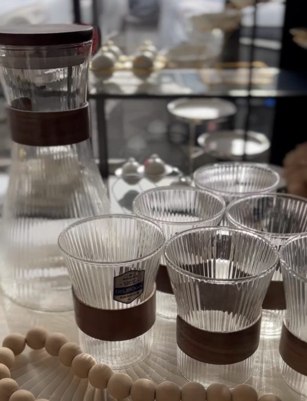 Ensemble carafe d’acacia